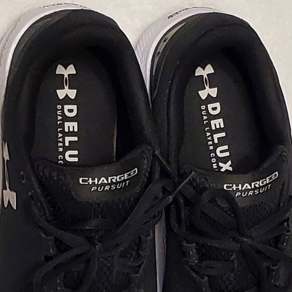 Under Armour Charge Pursuit Athletic Shoes -Like New - Picture 5 of 10
